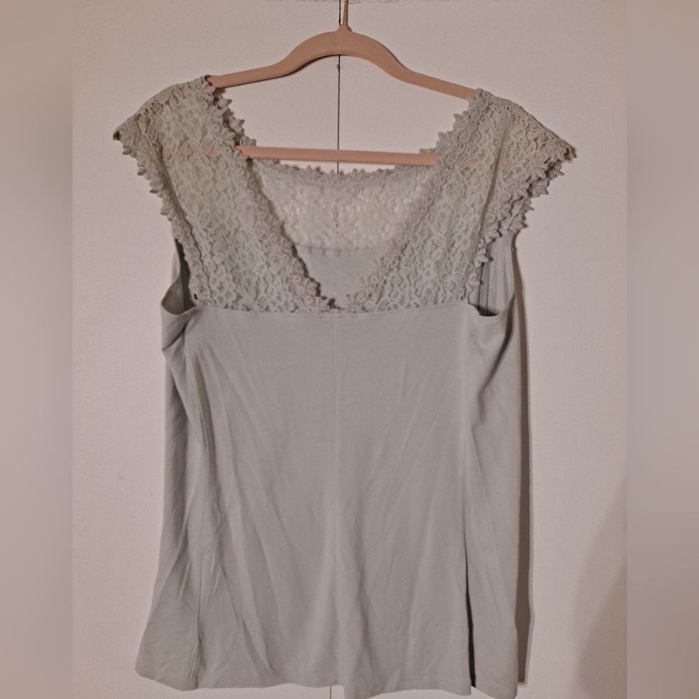 NWT Express Top - Picture 3 of 5